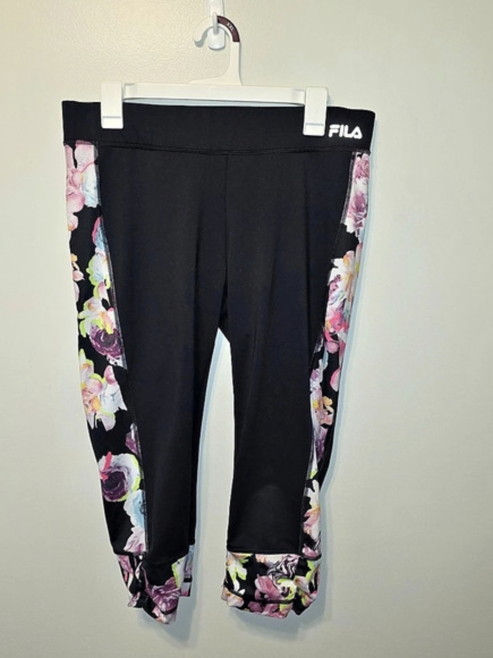 FILA Floral Athletic Leggings in Black & Pink Size XL Like New